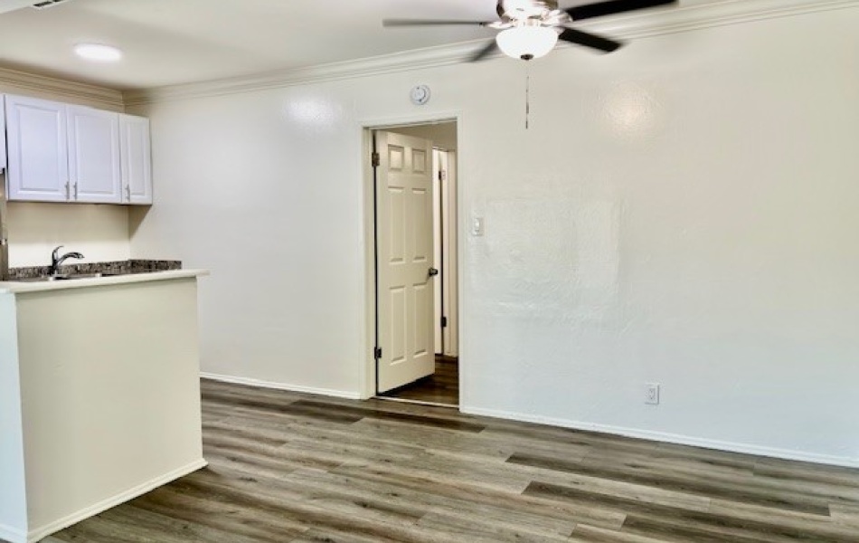 1835 W. Crestwood Lane, Anaheim, CA 92804, 1 Bedroom Bedrooms, ,1 BathroomBathrooms,Apartment,For Rent,W. Crestwood Lane,1,1093