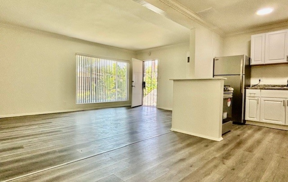 1835 W. Crestwood Lane, Anaheim, CA 92804, 1 Bedroom Bedrooms, ,1 BathroomBathrooms,Apartment,For Rent,W. Crestwood Lane,1,1093