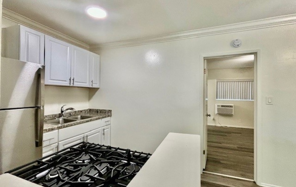 1835 W. Crestwood Lane, Anaheim, CA 92804, 1 Bedroom Bedrooms, ,1 BathroomBathrooms,Apartment,For Rent,W. Crestwood Lane,1,1093