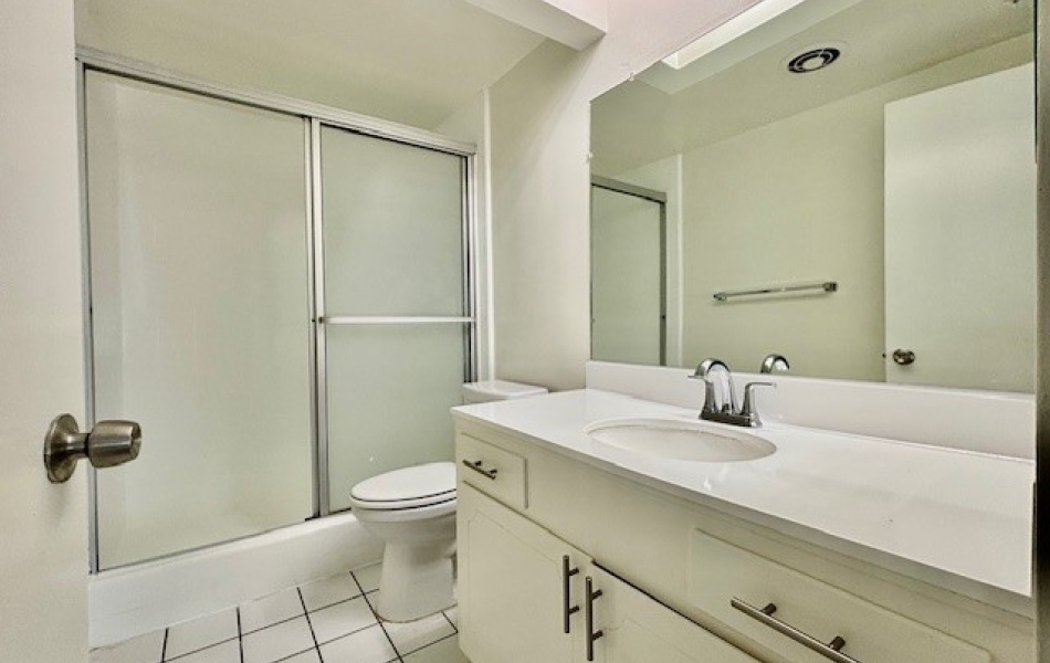16531 Alliance, CA 92780, 2 Bedrooms Bedrooms, ,2 BathroomsBathrooms,Apartment,For Rent,Alliance,1096