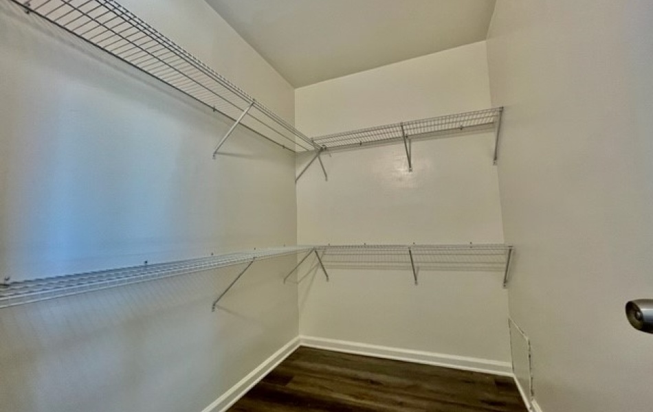 1812 West Crestwood Lane, Anaheim, CA 92804, 1 Bedroom Bedrooms, ,1 BathroomBathrooms,Apartment,For Rent,Crestwood Lane,West Crestwood Lane,1098