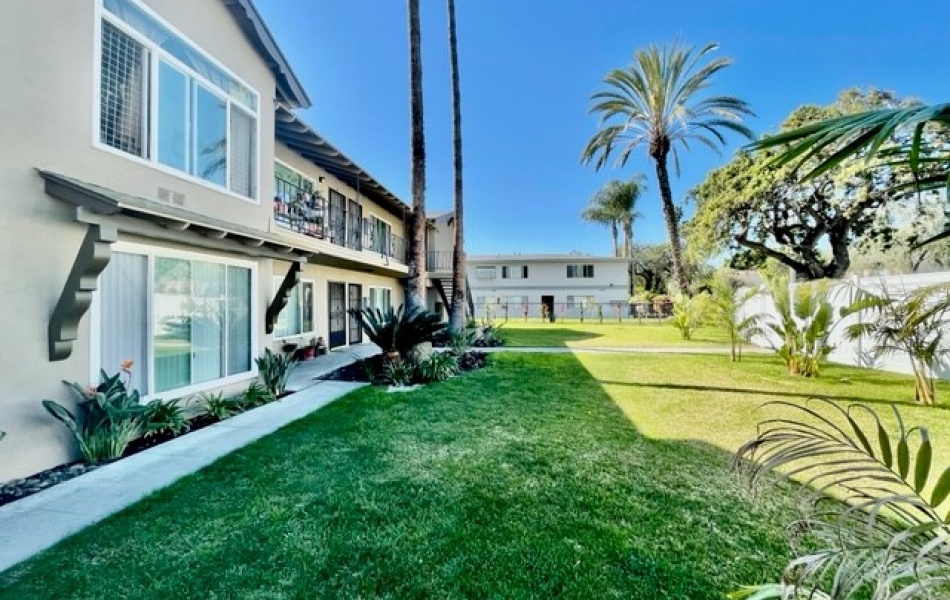 1812 West Crestwood Lane, Anaheim, CA 92804, 1 Bedroom Bedrooms, ,1 BathroomBathrooms,Apartment,For Rent,Crestwood Lane,West Crestwood Lane,1098