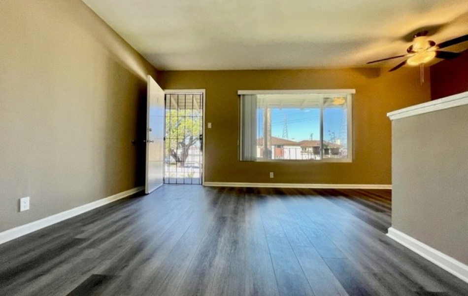 1812 West Crestwood Lane, Anaheim, CA 92804, 1 Bedroom Bedrooms, ,1 BathroomBathrooms,Apartment,For Rent,Crestwood Lane,West Crestwood Lane,1098