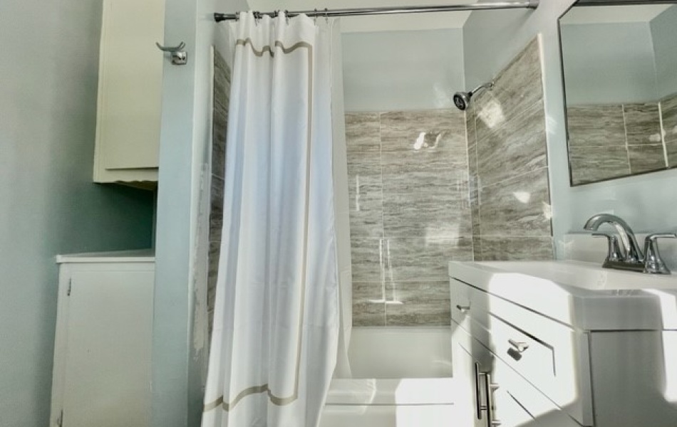 1812 West Crestwood Lane, Anaheim, CA 92804, 1 Bedroom Bedrooms, ,1 BathroomBathrooms,Apartment,For Rent,Crestwood Lane,West Crestwood Lane,1098