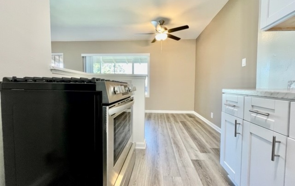 1812 West Crestwood Lane, Anaheim, CA 92804, 1 Bedroom Bedrooms, ,1 BathroomBathrooms,Apartment,For Rent,Crestwood Lane,West Crestwood Lane,1098