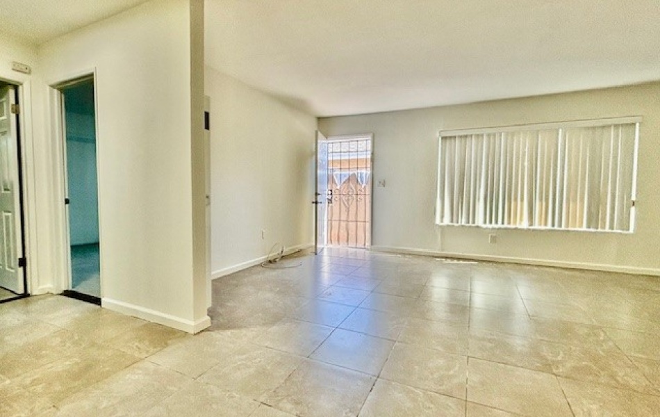 17381 Jacquelyn Lane, Huntington Beach, CA 92647, 2 Bedrooms Bedrooms, ,1 BathroomBathrooms,Apartment,For Rent,Jacquelyn Lane Courtyard,Jacquelyn Lane,1100