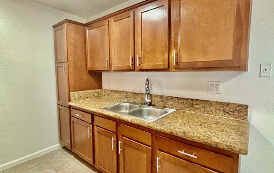 17381 Jacquelyn Lane, Huntington Beach, CA 92647, 2 Bedrooms Bedrooms, ,1 BathroomBathrooms,Apartment,For Rent,Jacquelyn Lane Courtyard,Jacquelyn Lane,1100