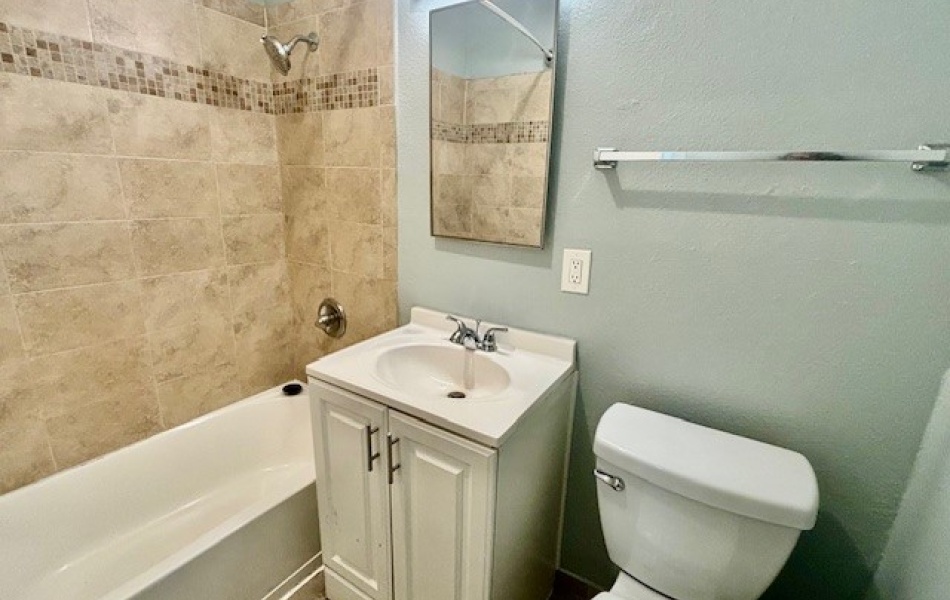 17381 Jacquelyn Lane, Huntington Beach, CA 92647, 2 Bedrooms Bedrooms, ,1 BathroomBathrooms,Apartment,For Rent,Jacquelyn Lane Courtyard,Jacquelyn Lane,1100