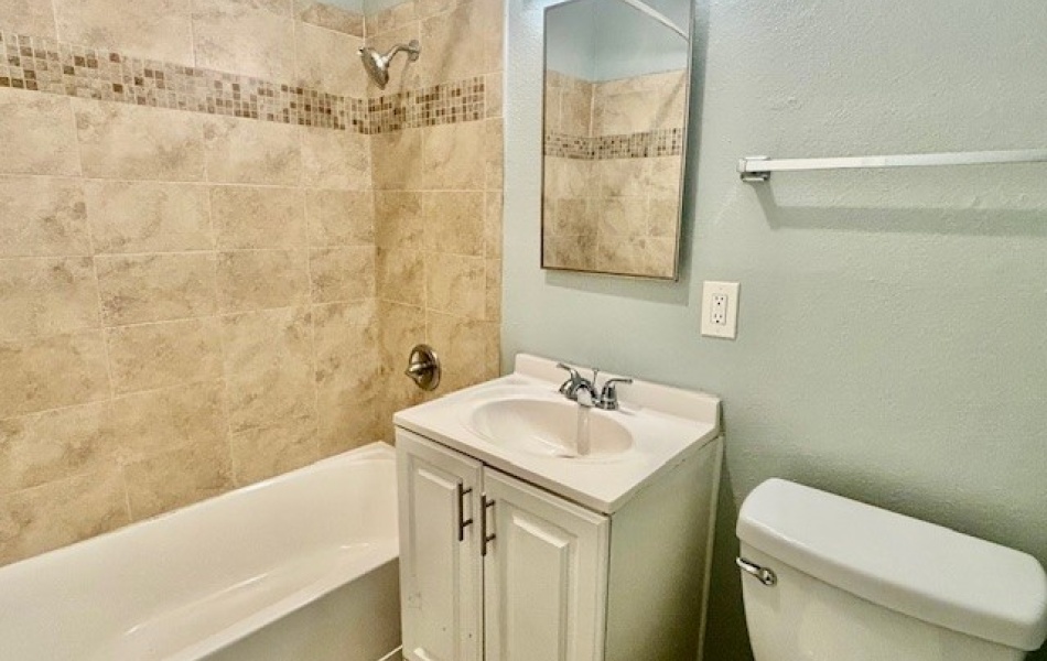 17381 Jacquelyn Lane, Huntington Beach, CA 92647, 2 Bedrooms Bedrooms, ,1 BathroomBathrooms,Apartment,For Rent,Jacquelyn Lane Courtyard,Jacquelyn Lane,1100