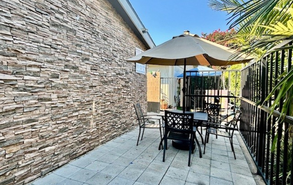 17381 Jacquelyn Lane, Huntington Beach, CA 92647, 2 Bedrooms Bedrooms, ,1 BathroomBathrooms,Apartment,For Rent,Jacquelyn Lane Courtyard,Jacquelyn Lane,1100