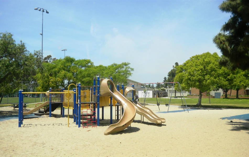 863 CENTER STREET, Costa Mesa, CA 92627, 1 Bedroom Bedrooms, ,1 BathroomBathrooms,Apartment,For Rent,CENTER STREET COURTYARD,CENTER STREET,1101