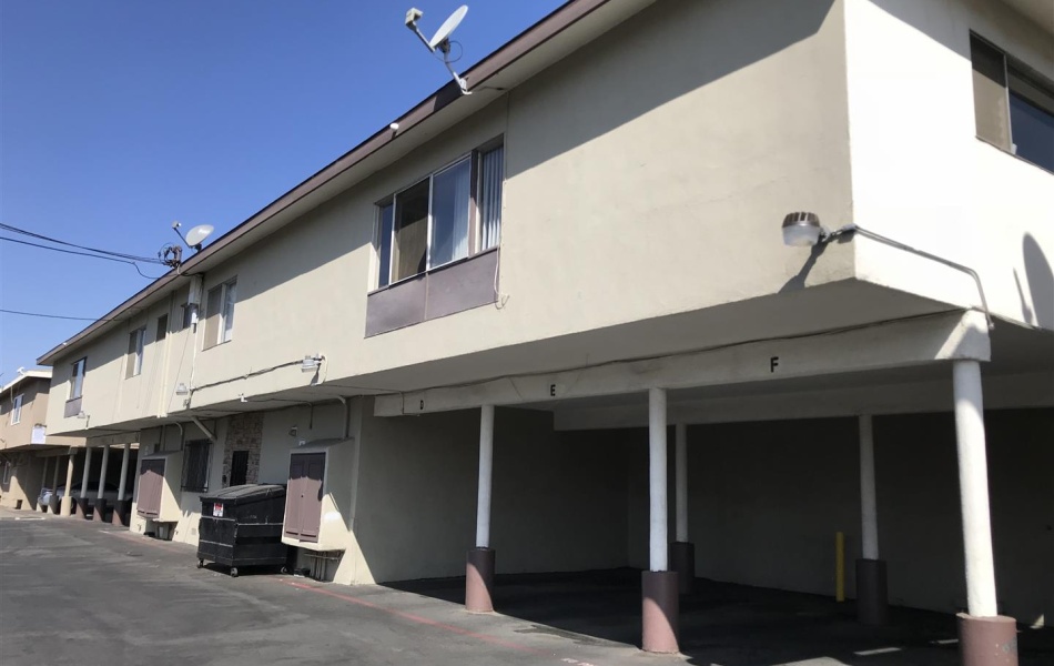 863 CENTER STREET, Costa Mesa, CA 92627, 1 Bedroom Bedrooms, ,1 BathroomBathrooms,Apartment,For Rent,CENTER STREET COURTYARD,CENTER STREET,1101