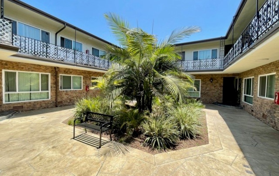 863 CENTER STREET, Costa Mesa, CA 92627, 1 Bedroom Bedrooms, ,1 BathroomBathrooms,Apartment,For Rent,CENTER STREET COURTYARD,CENTER STREET,1101