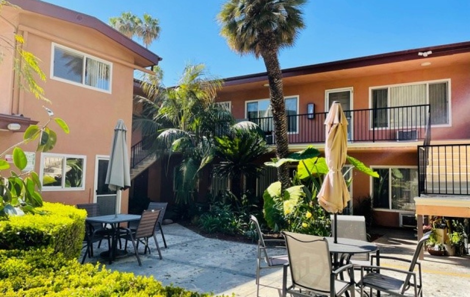 1810 Sallie, Anaheim, CA 92804, 1 Bedroom Bedrooms, ,1 BathroomBathrooms,Apartment,For Rent,Sallie,1007