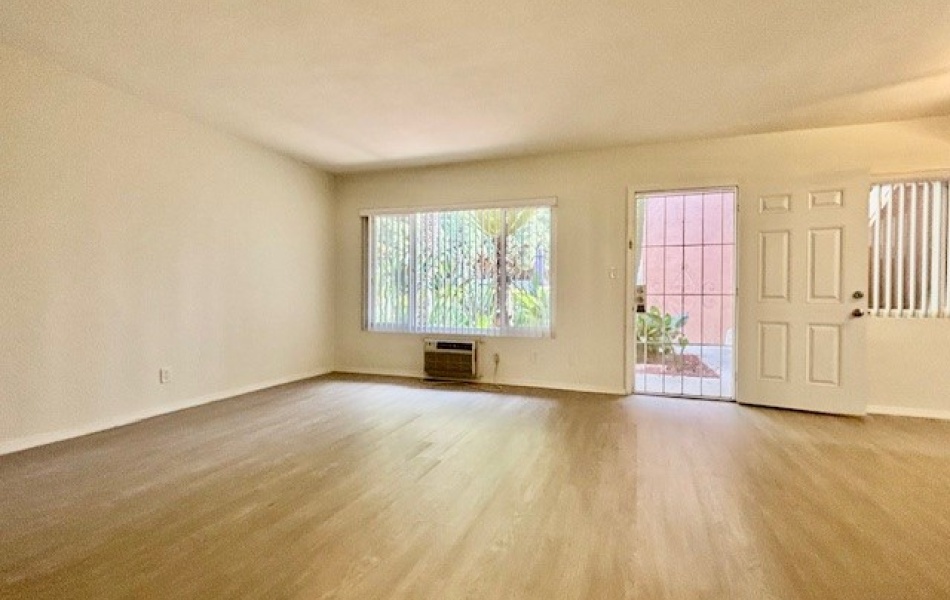 1810 Sallie, Anaheim, CA 92804, 1 Bedroom Bedrooms, ,1 BathroomBathrooms,Apartment,For Rent,Sallie,1007