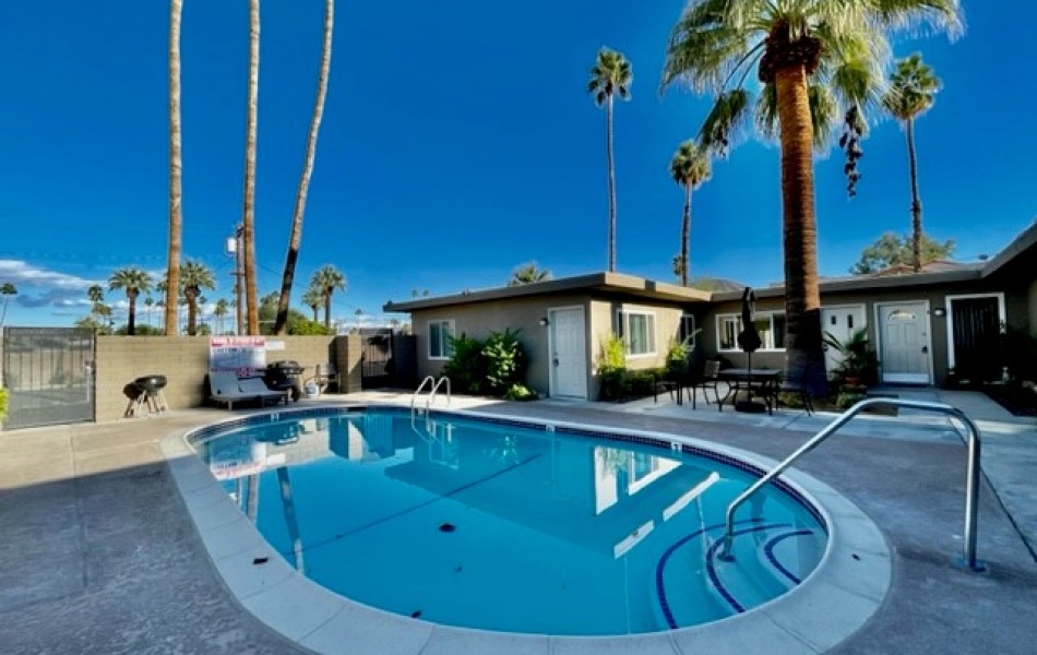 45521 Sunset Lane, Palm Desert, CA 92260, 3 Bedrooms Bedrooms, ,1 BathroomBathrooms,Apartment,For Rent,Sunset Cottages,Sunset Lane,1106