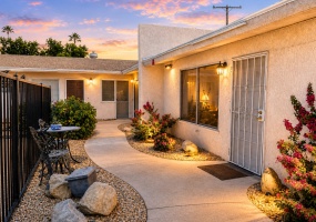 2 bedrooms, 1 bath 2 bedrooms, 1 bath