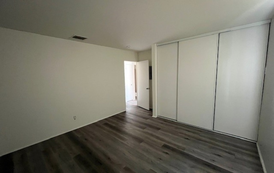 2 bedrooms, 1 bath