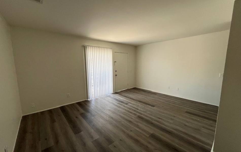 2 bedrooms, 1 bath