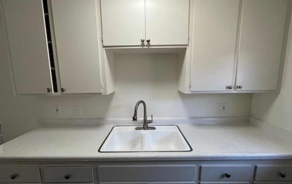 2 bedrooms, 1 bath