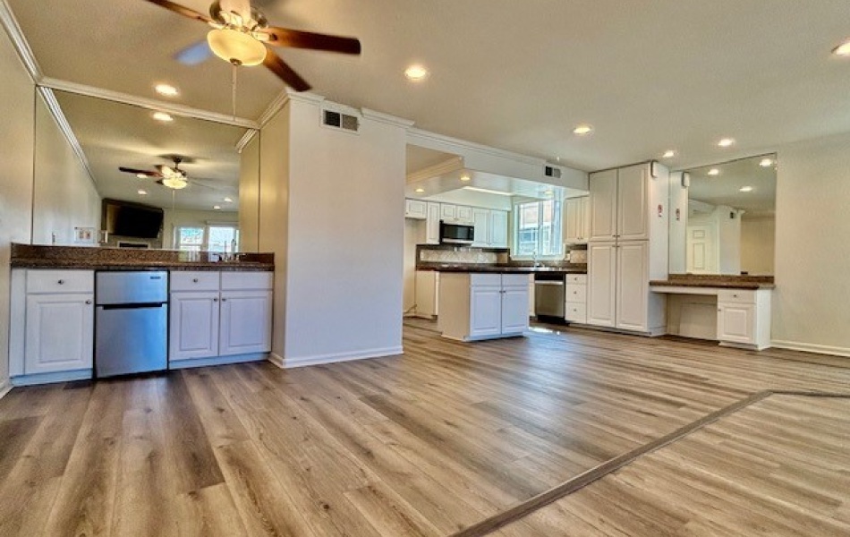 5007 River Avenue, Newport Beach, CA 92663, 3 Bedrooms Bedrooms, ,2 BathroomsBathrooms,Condominium,For Rent,River Avenue,1135