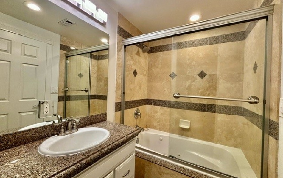 5007 River Avenue, Newport Beach, CA 92663, 3 Bedrooms Bedrooms, ,2 BathroomsBathrooms,Condominium,For Rent,River Avenue,1135