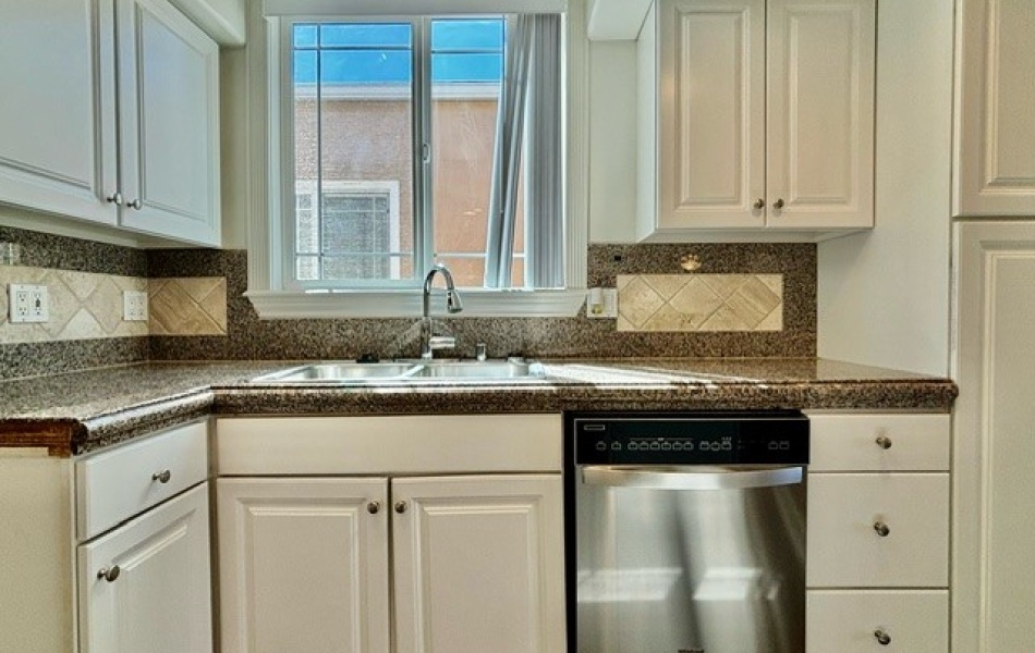 5007 River Avenue, Newport Beach, CA 92663, 3 Bedrooms Bedrooms, ,2 BathroomsBathrooms,Condominium,For Rent,River Avenue,1135