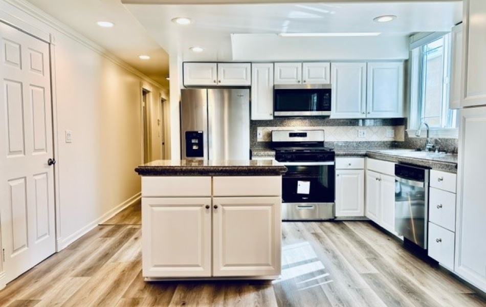 5007 River Avenue, Newport Beach, CA 92663, 3 Bedrooms Bedrooms, ,2 BathroomsBathrooms,Condominium,For Rent,River Avenue,1135