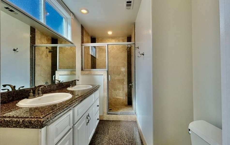5007 River Avenue, Newport Beach, CA 92663, 3 Bedrooms Bedrooms, ,2 BathroomsBathrooms,Condominium,For Rent,River Avenue,1135