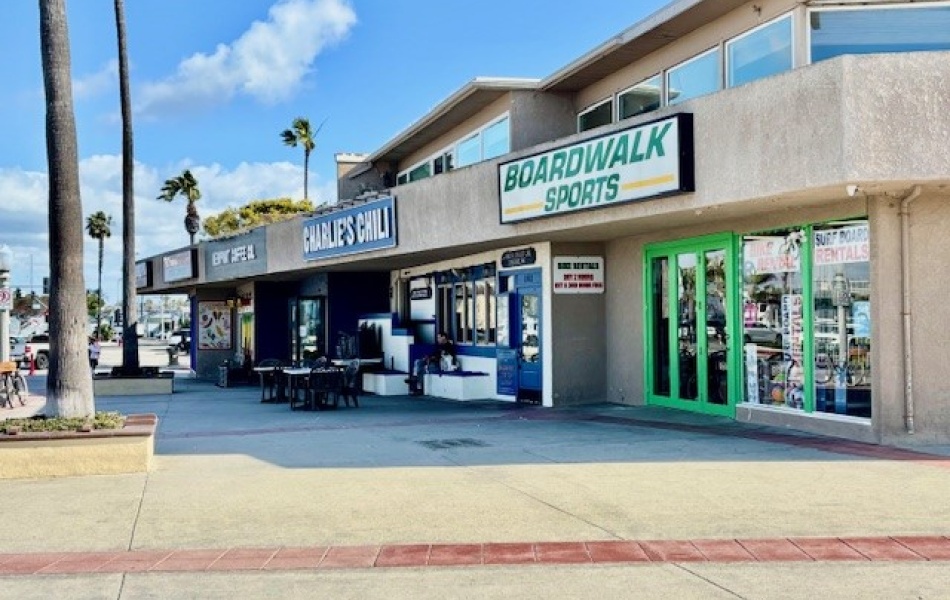 5007 River Avenue, Newport Beach, CA 92663, 3 Bedrooms Bedrooms, ,2 BathroomsBathrooms,Condominium,For Rent,River Avenue,1135