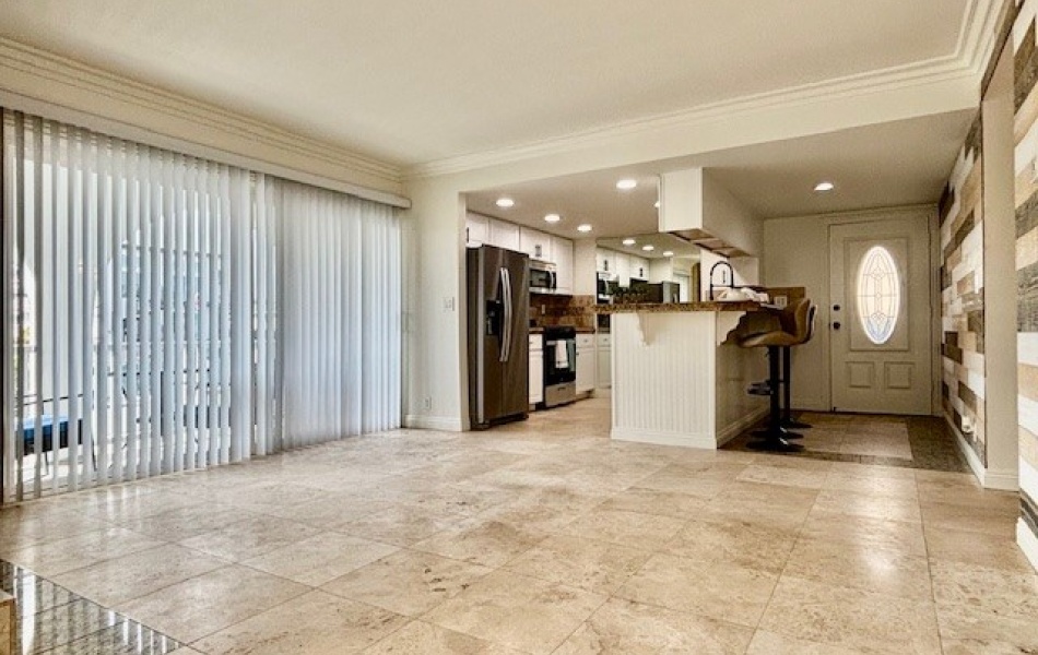 904 W. Balboa, Newport Beach, CA 92663, 4 Bedrooms Bedrooms, ,2 BathroomsBathrooms,Condominium,For Rent,W. Balboa,1137