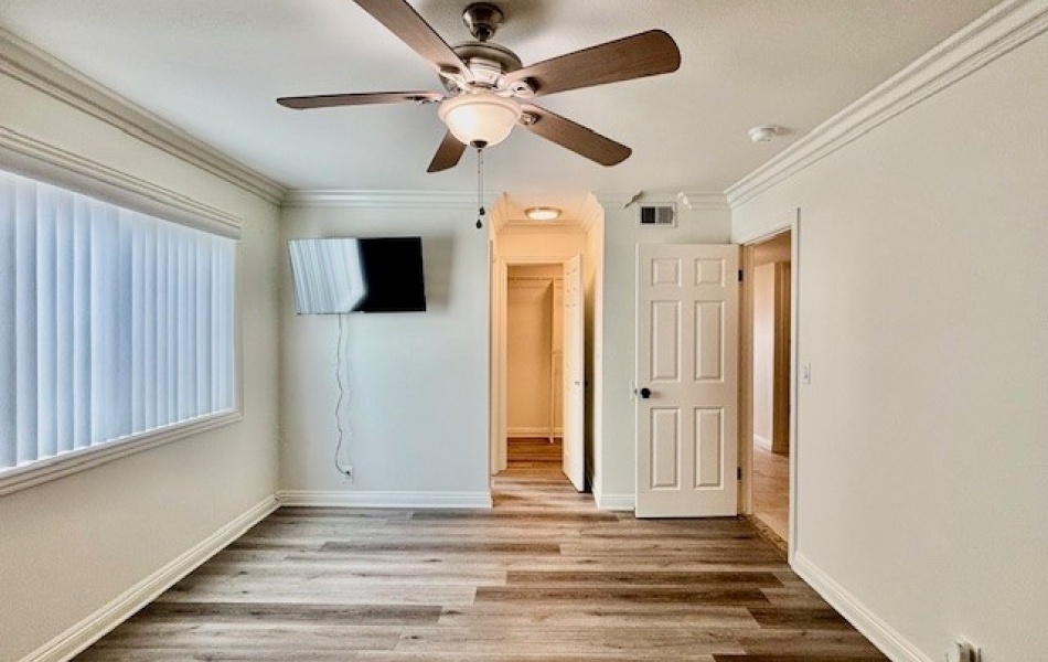 904 W. Balboa, Newport Beach, CA 92663, 4 Bedrooms Bedrooms, ,2 BathroomsBathrooms,Condominium,For Rent,W. Balboa,1137