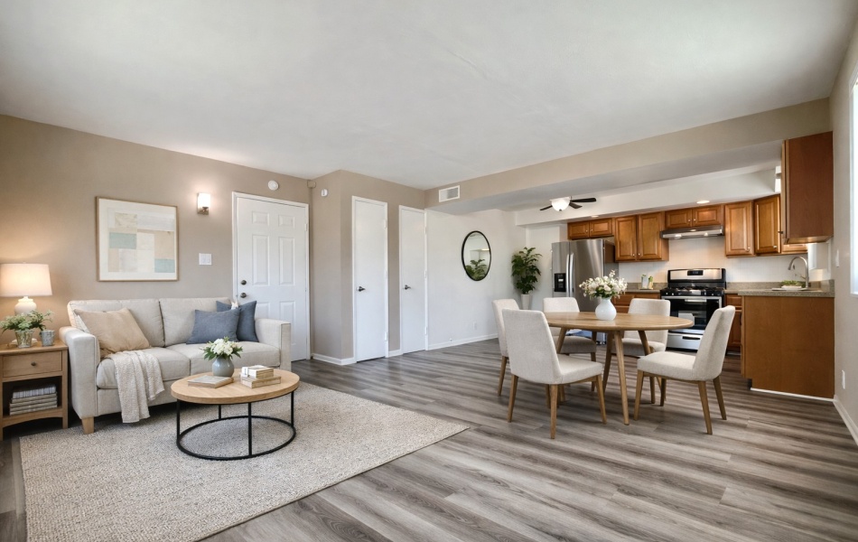 1009 Valencia, Costa Mesa, CA 92626, 3 Bedrooms Bedrooms, ,2 BathroomsBathrooms,Apartment,For Rent,Valencia,2,1011