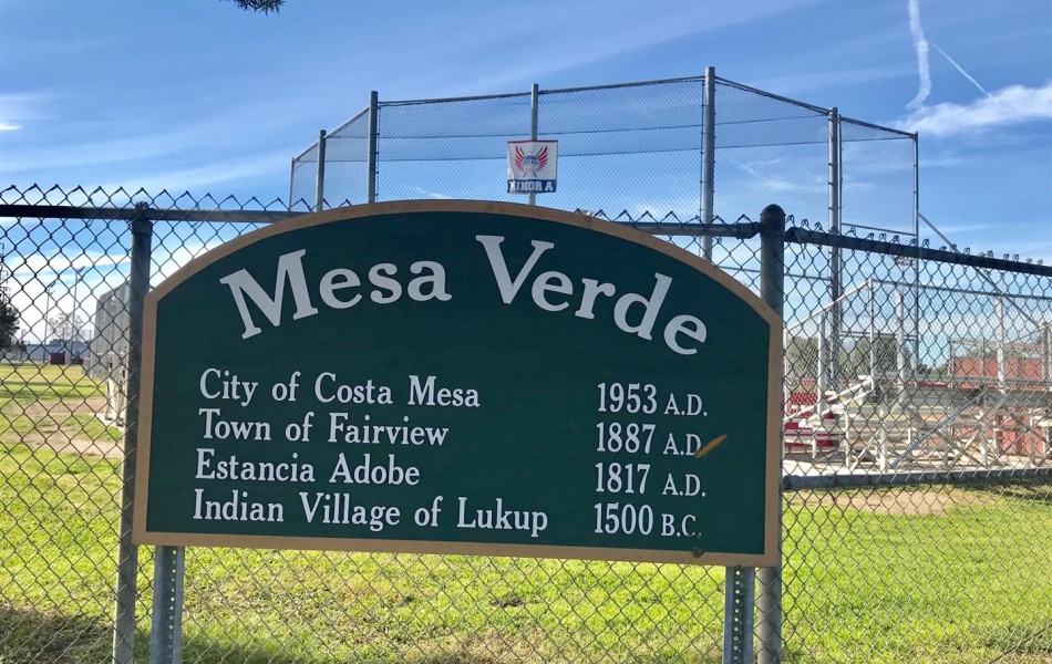 1009 Valencia, Costa Mesa, CA 92626, 3 Bedrooms Bedrooms, ,2 BathroomsBathrooms,Apartment,For Rent,Valencia,2,1011