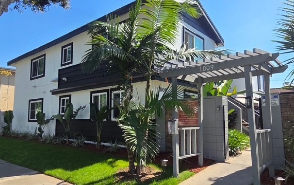 1009 Valencia, Costa Mesa, CA 92626, 3 Bedrooms Bedrooms, ,2 BathroomsBathrooms,Apartment,For Rent,Valencia,2,1011