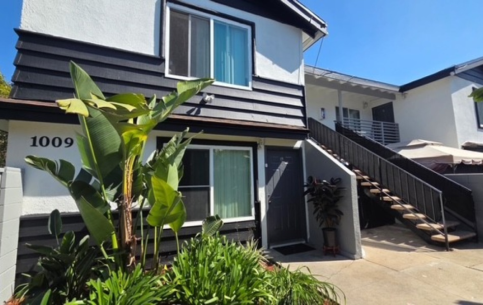 1009 Valencia, Costa Mesa, CA 92626, 3 Bedrooms Bedrooms, ,2 BathroomsBathrooms,Apartment,For Rent,Valencia,2,1011