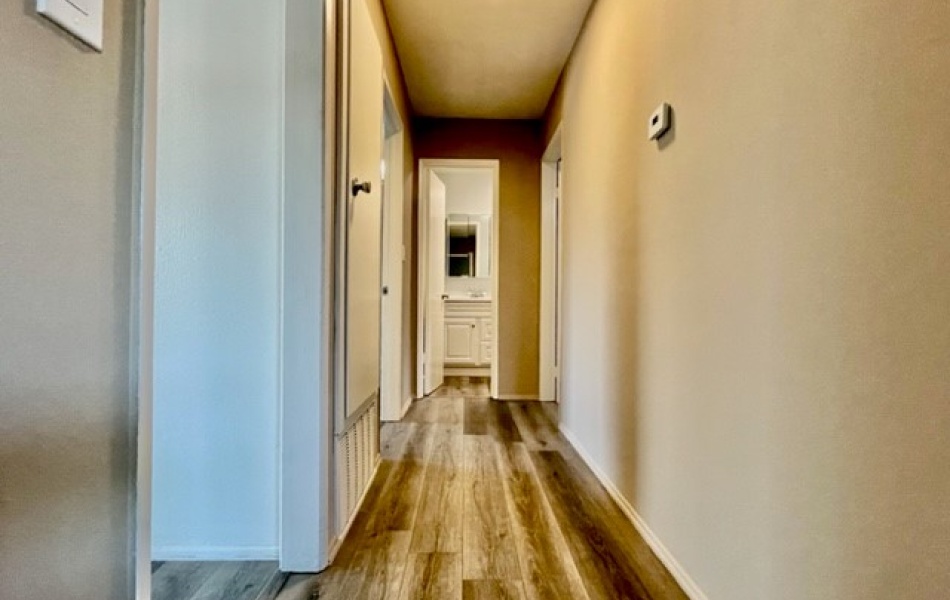 1009 Valencia, Costa Mesa, CA 92626, 3 Bedrooms Bedrooms, ,2 BathroomsBathrooms,Apartment,For Rent,Valencia,2,1011