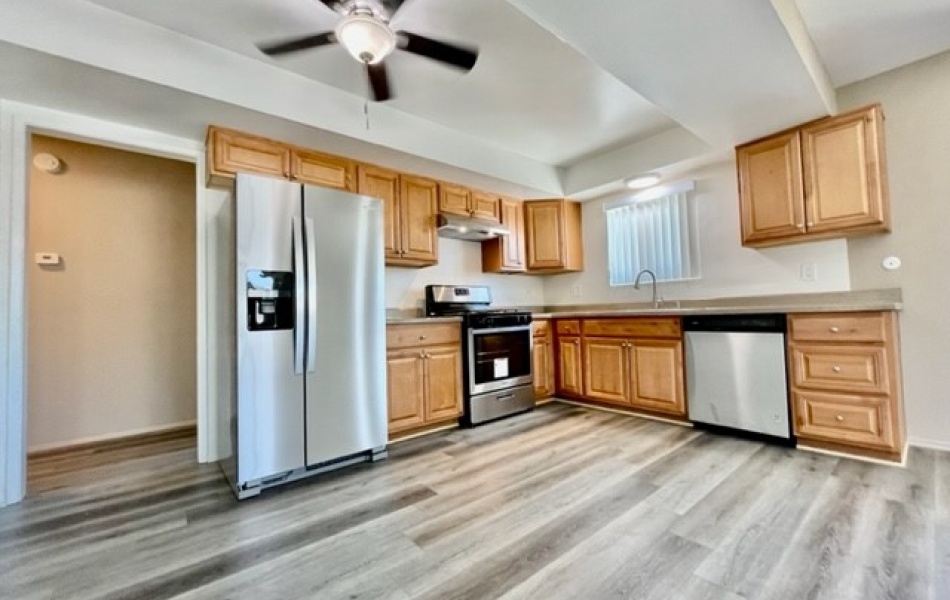 1009 Valencia, Costa Mesa, CA 92626, 3 Bedrooms Bedrooms, ,2 BathroomsBathrooms,Apartment,For Rent,Valencia,2,1011