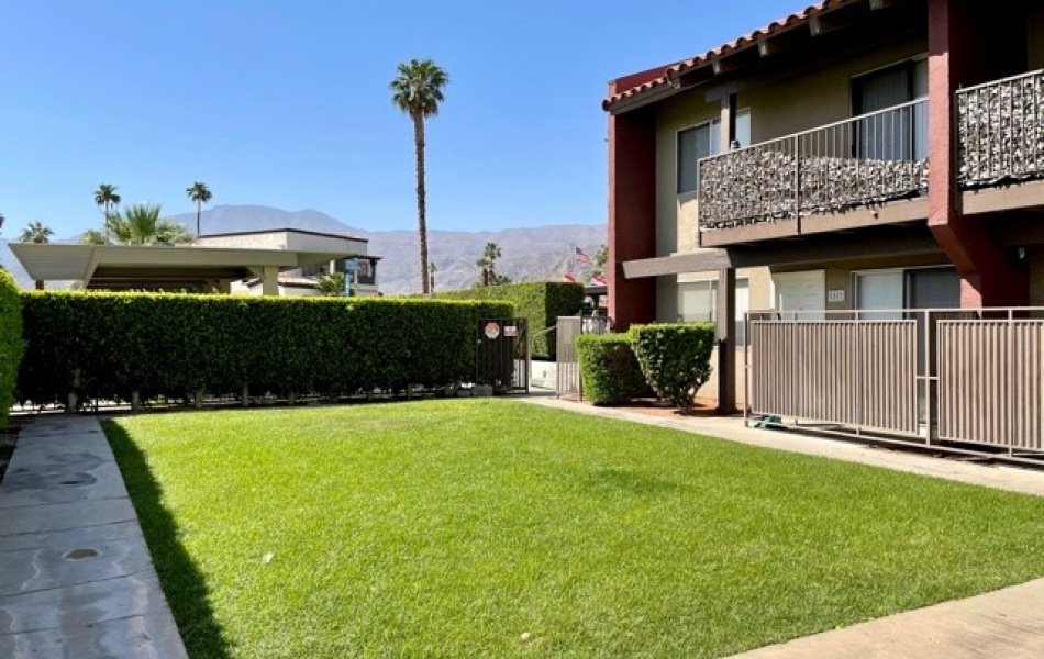 51080 Eisenhower, La Quinta, CA 92253, 3 Bedrooms Bedrooms, ,2 BathroomsBathrooms,Townhouse,For Rent,Eisenhower,1147