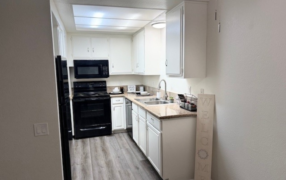 68460 Kings Road, Cathedral City, CA 92234, 2 Bedrooms Bedrooms, ,1 BathroomBathrooms,Apartment,For Rent,Kings Road,1155