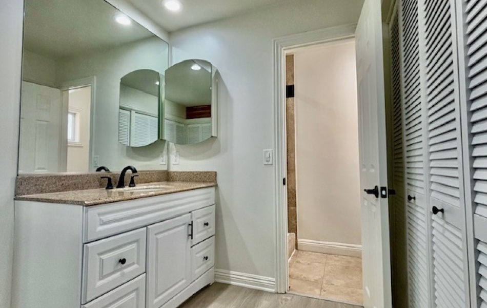 5015 River Avenue, Newport Beach, CA 92663, 4 Bedrooms Bedrooms, ,2.5 BathroomsBathrooms,Condominium,For Rent,River Avenue,1157