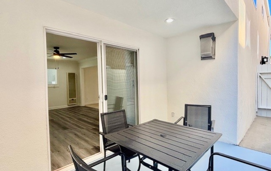 5015 River Avenue, Newport Beach, CA 92663, 4 Bedrooms Bedrooms, ,2.5 BathroomsBathrooms,Condominium,For Rent,River Avenue,1157