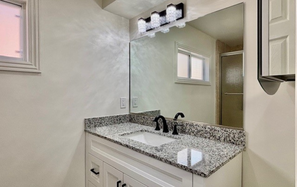 5015 River Avenue, Newport Beach, CA 92663, 4 Bedrooms Bedrooms, ,2.5 BathroomsBathrooms,Condominium,For Rent,River Avenue,1157