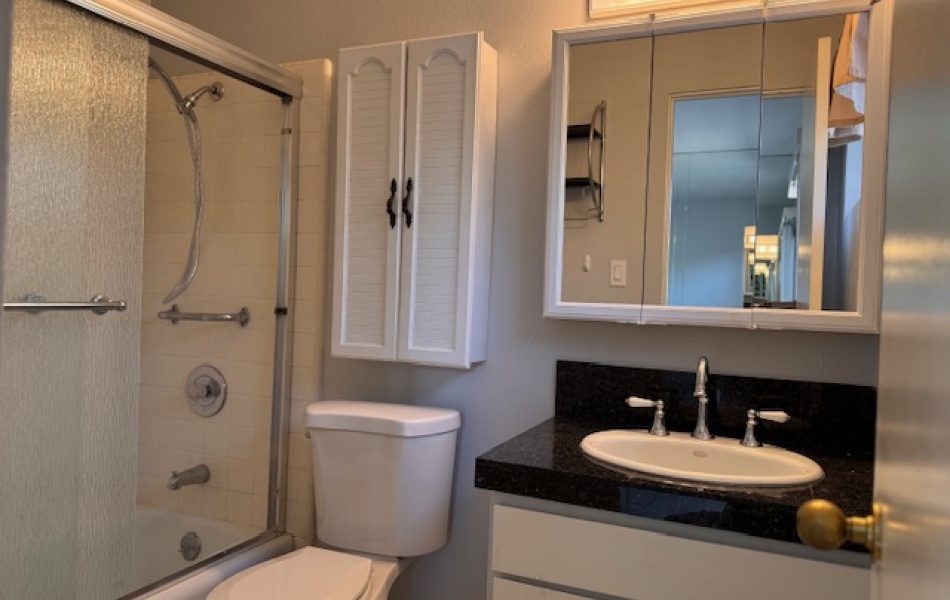 2 bedrooms 1.5 bathrooms, 74443 Driftwood Dr., Palm Desert