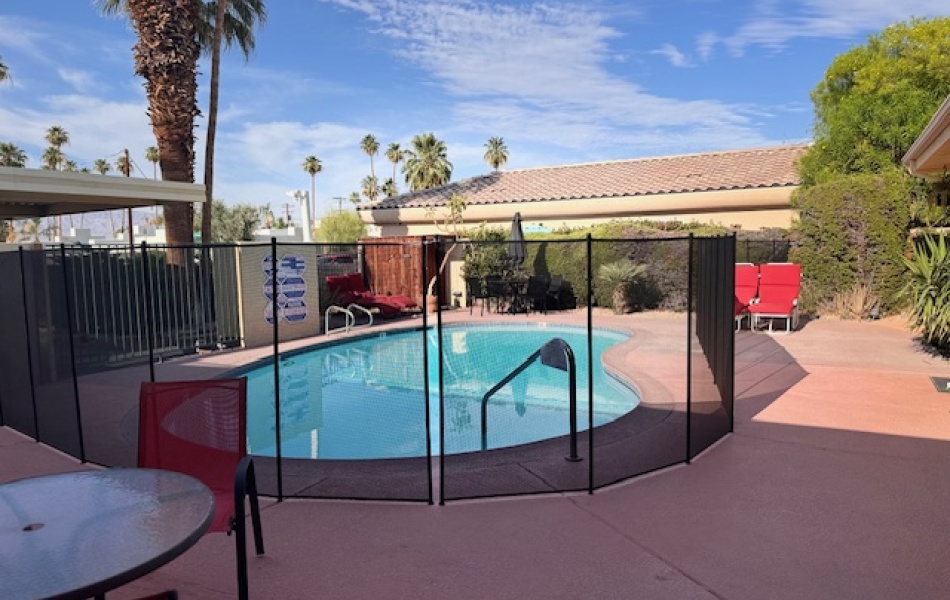 2 bedrooms 1.5 bathrooms, 74443 Driftwood Dr., Palm Desert