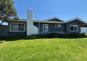 3- bedrooms 2 bathrooms; Huntington Beach; apartments