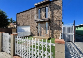 815 North Rose, Compton, CA 90221, 3 Bedrooms Bedrooms, ,2 BathroomsBathrooms,Apartment,For Rent,North Rose,1168