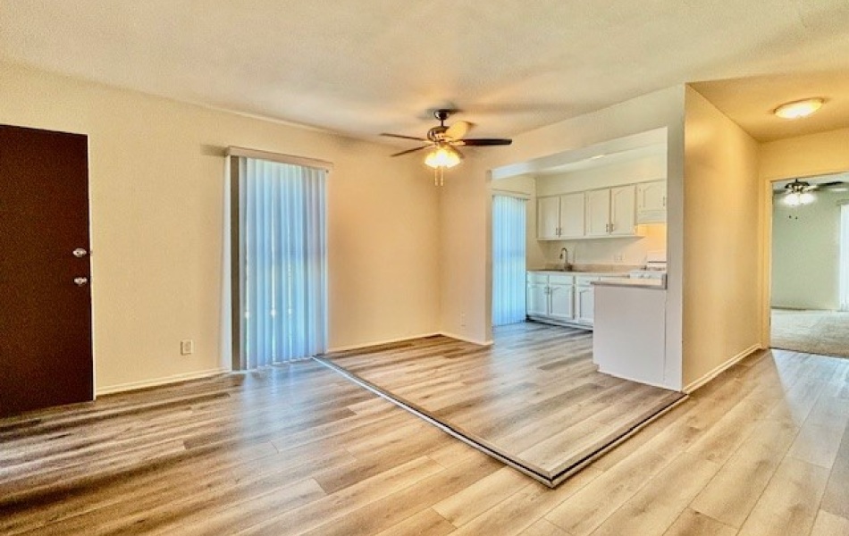 815 North Rose, Compton, CA 90221, 3 Bedrooms Bedrooms, ,2 BathroomsBathrooms,Apartment,For Rent,North Rose,1168