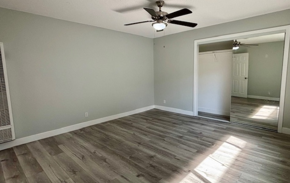 3- bedrooms 2 bathrooms; Huntington Beach; apartments