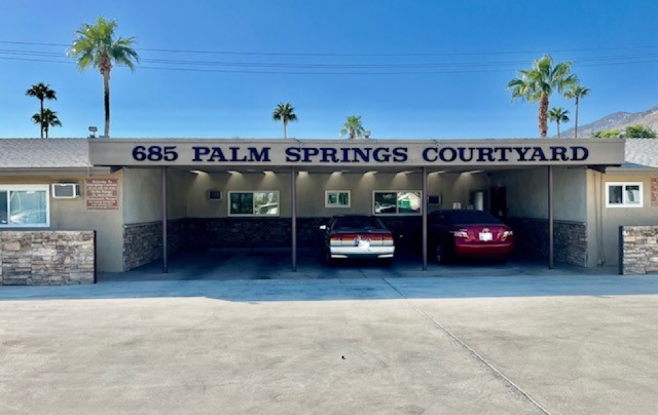 685 Vista Chino, Palm Springs, CA 92262, 3 Bedrooms Bedrooms, ,2 BathroomsBathrooms,Apartment,For Rent,Vista Chino,1177